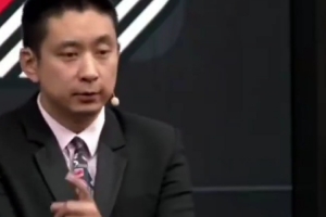 瀚森在开拓者是何定位？解说段冉：第一替补中锋 管维佳：伪轮换