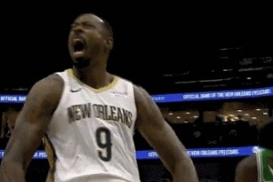 激情四射！小乔丹拼下前场篮板 强起暴扣打进还要加罚