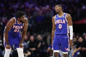 吐了！76人最后6分半一球没进 最终惨遭24分大逆转