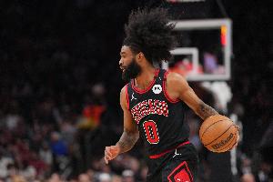 科比·怀特：球队开局堪称顶级 没人预料到我们现在能排东部榜首