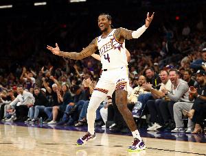 太阳主帅：杰伦·格林正接受多项检查确定腿筋伤势 未来几天更新