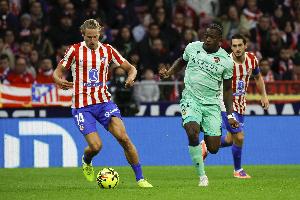 莱万特高管：我们几乎每天都会收到对艾永的报价，但他是非卖品