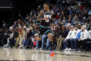 莫兰特谈失误多无法找到节奏：找人卡位抢篮板我们必须做得更好