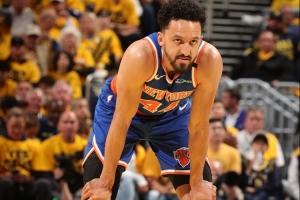 沙梅特：对手大部分注意力在唐斯身上 这让我有了更多机会