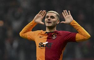 德天空：加拉塔萨雷和伊卡尔迪计划就续约进行首次谈判