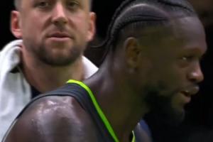 兰德尔嘲讽威少压哨篮板：拿到了“威少式”的三双！