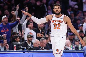 火力全开！唐斯26中13&三分14中6砍下39+11 上半场30分&正负值+13