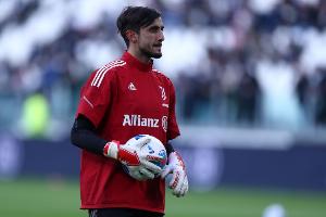 都体：热那亚有意签回尤文门将佩林，他本人也在考虑未来