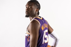 场均11.7分8.8板！古德温：马威说他能从1防到5 还一直用行动证明